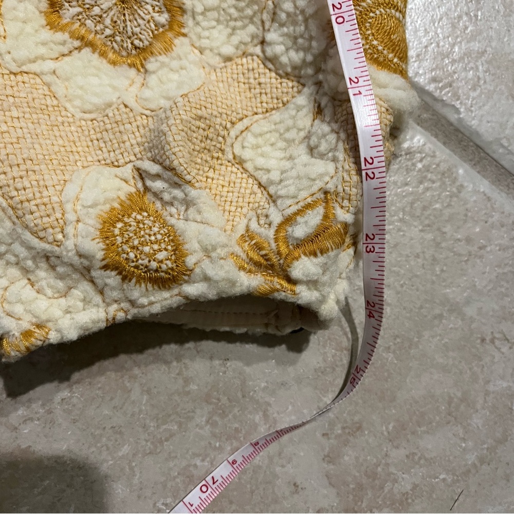 Sezane Harlem Floral Appliqué Sweatshirt Orchre Ecru FR36 US4 - Picture 10 of 10